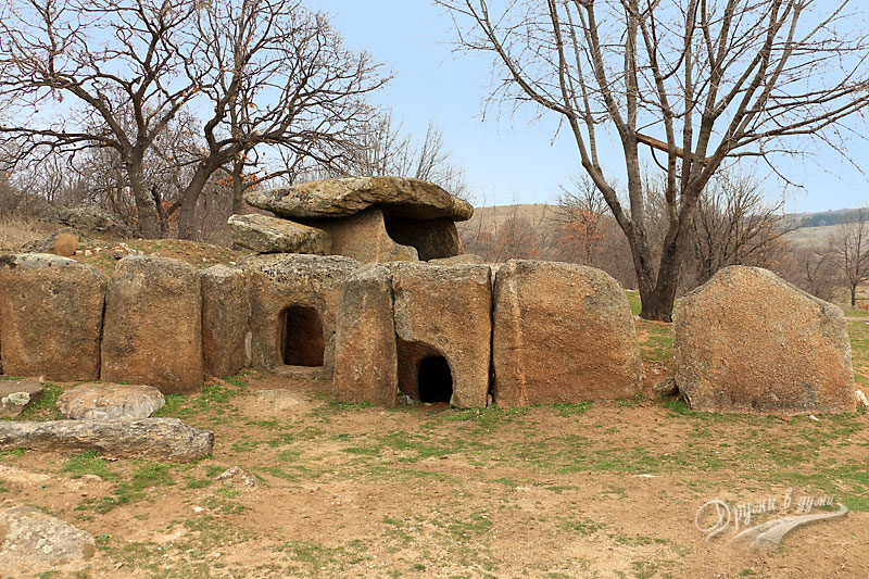 0dolmen_hlqbovo_sakar_8118.jpg