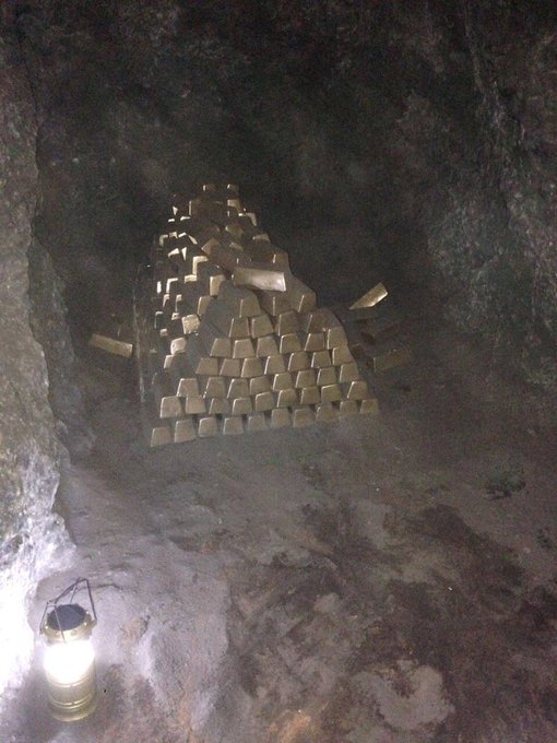 C01R7foXEAE4_PA.jpg:small