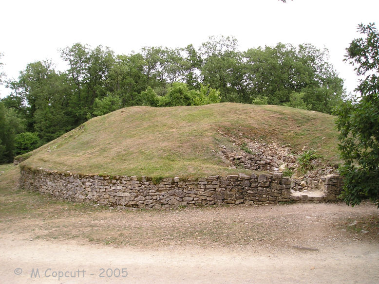 aP7190208_Tumulus_C_Bougon.JPG